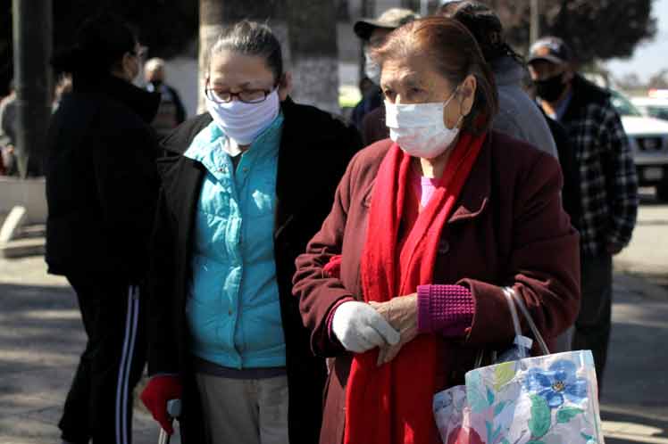 Las autoridades mexicanas alertaron que el país vive su tercera ola de contagios por el coronavirus desde hace cuatro semanas.