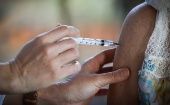 Los inmunizantes llegan cuando en algunas capitales de estados brasileños tuvieron que suspender la vacunación por falta de dosis.