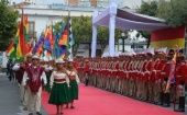 Con desfiles, sesiones de honor y otros actos, los bolivianos conmemoran un nuevo aniversario de la independencia nacional.