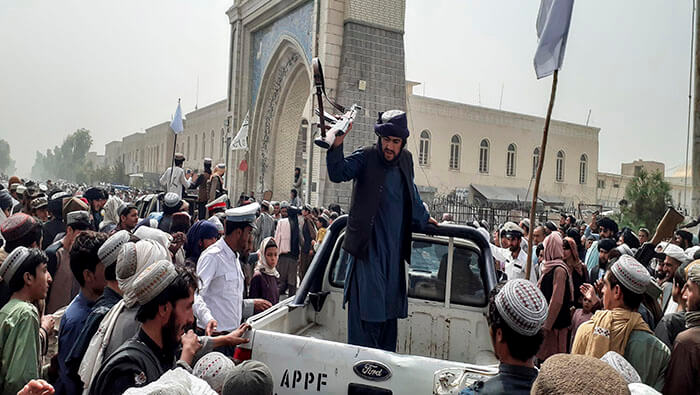 Los talibanes lograron hacerse con el poder en Afganistán en menos de dos semanas.