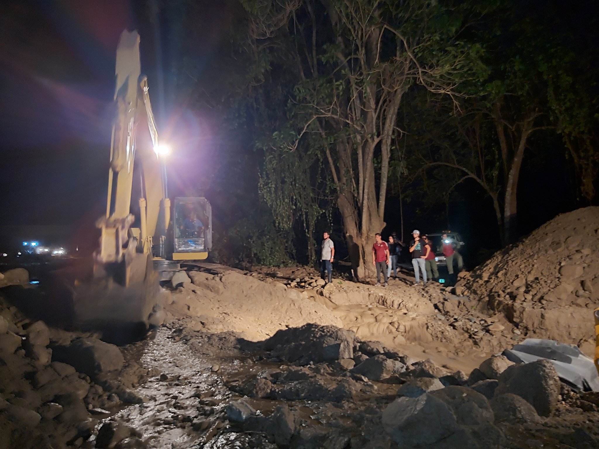 En el municipio Tovar del estado Mérida se trabaja en la recuperación de viales e infraestructura las 24 horas del día, indicaron las autoridades.