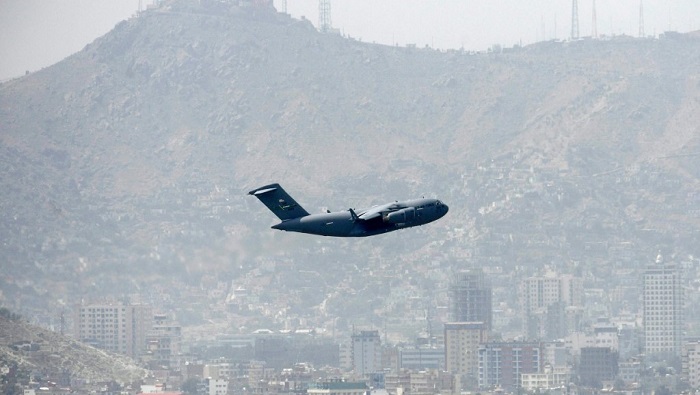 El MOOSE94, avión de transporte C-17 de la Fuerza Aérea de los EE.UU. es posiblemente el último en salir de Afganistán.