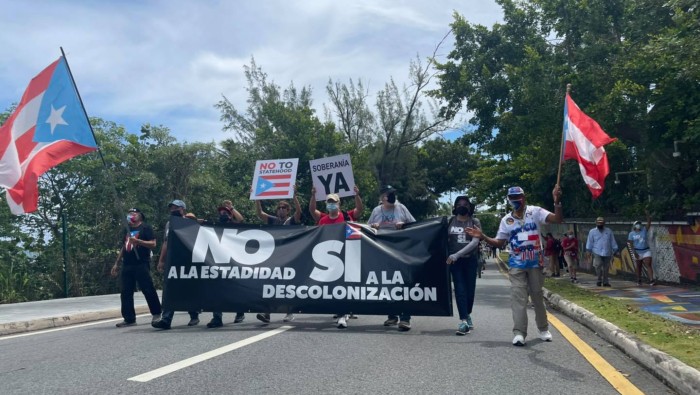 Los manifestantes reclaman que la condición de estadidad de Puerto Rico significaría la pérdida de la identidad boricua.