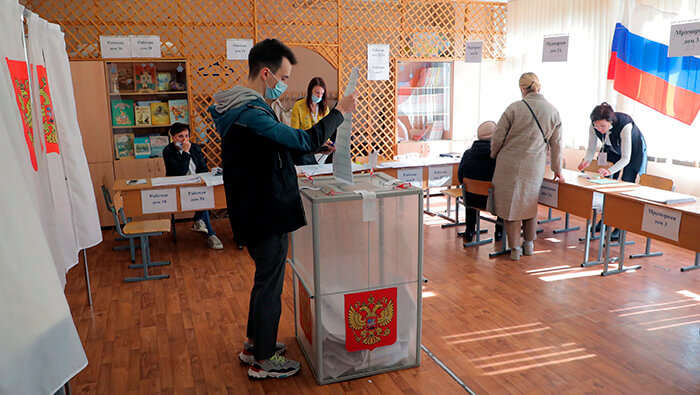 La autoridad electoral de Rusia espera que la cifra de participación en los comicios legislativos aumente en el último día.