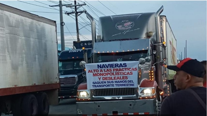 Camiones bloquean el paso hacia distintos puertos en las zonas de Panamá, Colón, Chiriquí y el área fronteriza entre Panamá y Costa Rica.