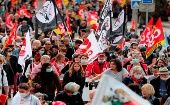 Miles de trabajadores franceses desfilan este martes en todo el país en defensa de sus derechos.