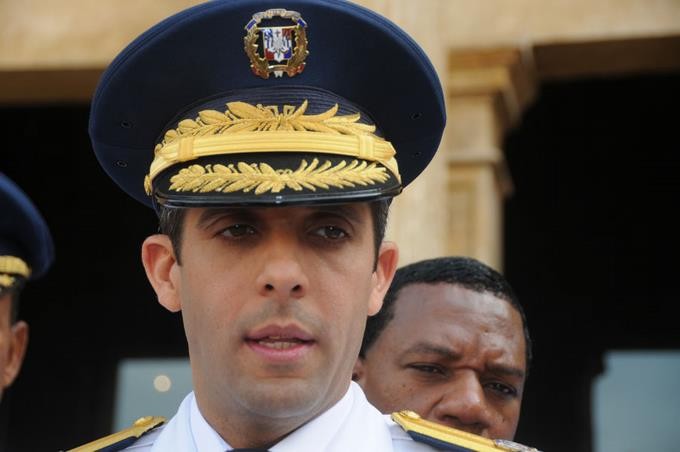 El general de la Fuerza Aérea Dominicana, Juan Carlos Torres Robiou, exjefe del Cuerpo Especializado de Seguridad Turística (Cestur), es uno de los detenidos.