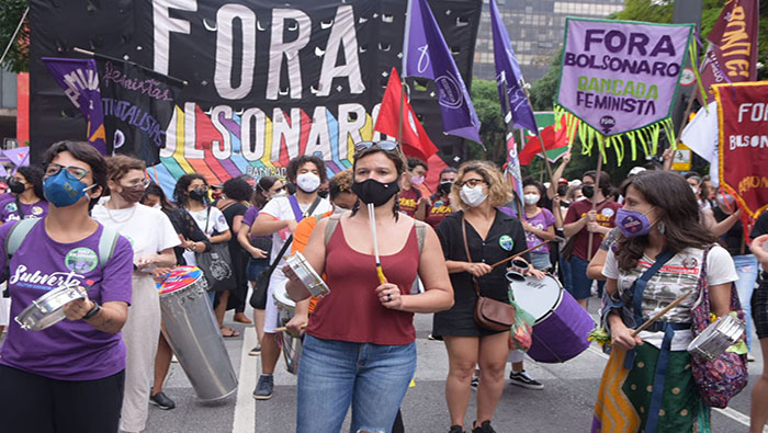 Entre las organizaciones convocantes están la Articulación de Mujeres Brasileñas (AMB), la Marcha Mundial de las Mujeres (MMM) y el Movimiento Negro Unificado (MNO).
