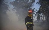 Los destacamentos de Bomberos, el ejército y autoridades departamentales luchan por controlar los incendios. 