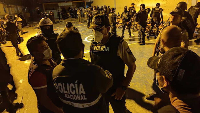 El Gobierno ecuatoriano anuncio el envió de 1.100 policías a Guayaquil ante la ola de violencia que atraviesa la ciudad.