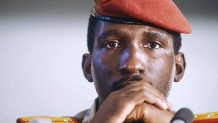 El 15 de octubre de 1987 Sankara fue derrocado y más tarde asesinado en un golpe de Estado dirigido por Blaise Compaoré con el apoyo del Gobierno francés de François Mitterrand.
