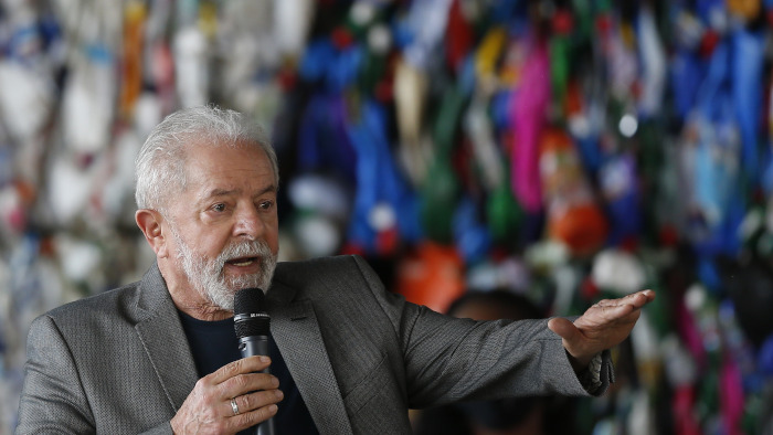 El expresidente Luiz Inácio Lula da Silva sigue aventajando con gran diferencia a Jair Bolsonaro en intención de voto de los brasileños.