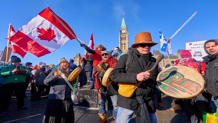 Los manifestantes indicaron que las protestas se mantendrán hasta lograr una cambio en las medidas aplicadas por el Ejecutivo canadiense.