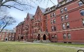 “Este es un caso sobre el fracaso de Harvard para proteger a los estudiantes de los abusos sexuales", refirieron las demandantes.