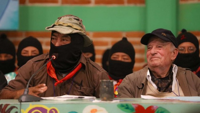 El Ejército Zapatista de Liberación Nacional (EZLN) nombró a Pablo González Casanova en 2018 como comandante y miembro de su Comité Clandestino Revolucionario Indígena-Comandancia General.