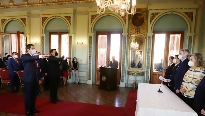 Los nuevos ministros fueron juaramentados durante un acto encabezado por el presidente Mario Abdo Benítez.