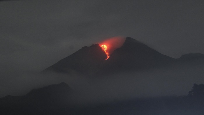 El Monte Merapi es reconocido como el de mayor actividad de los más de 120 volcanes activos en Indonesia.