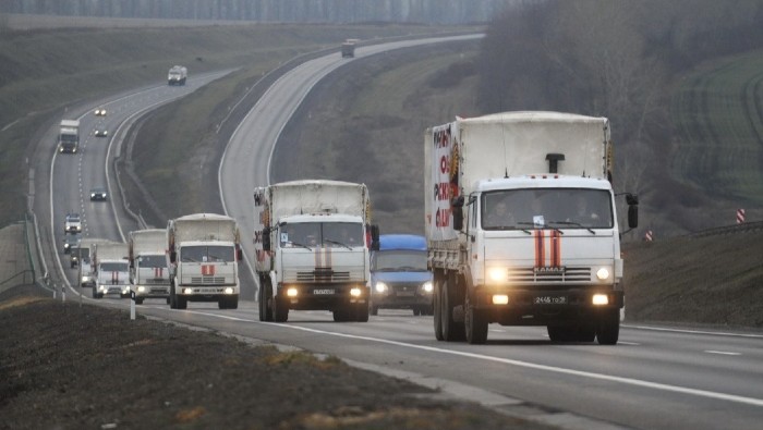 Rusia entregó este viernes unas 250 toneladas de artículos de primera necesidad, entre ellos medicinas y alimentos a civiles ucranianos.