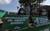 Sectores de la sociedad ecuatoriana que defienden el derecho al aborto exigen que no se dilate más la proclamación de esta ley.