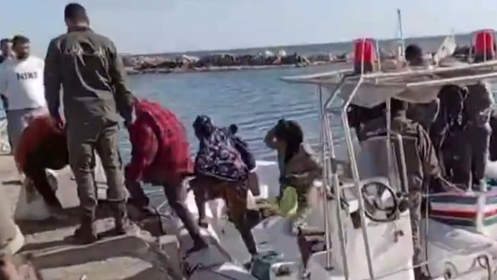 Miles de migrantes intentan cruzar el mar Mediterráneo cada año, y Túnez es uno de los principales puntos de acceso a Europa a través de canales irregulares.