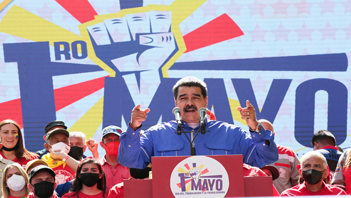 El dignatario destacó que el salario mínimo en Venezuela alcanzará la cifra de medio Petro y espera que continúe aumento en próximos meses.