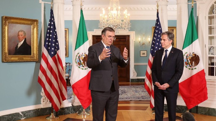 El secretario de Exteriores mexicano y el de Estado de EE.UU. discutieron el impacto de la crisis en Ucrania para sus países.