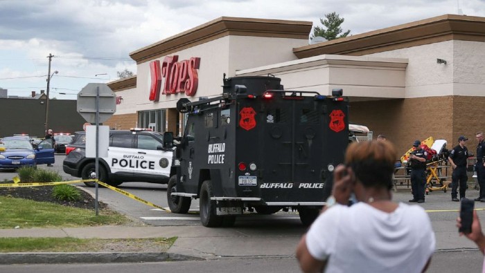 Este tiroteo se produjo poco más de un año después de un ataque en marzo de 2021 en un supermercado King Soopers en Boulder, Colorado.