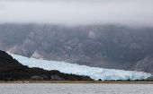 Los glaciares chilenos se ubican en la cordillera de los Andes y están siendo muy amenzados en los últimos años por el calentamiento global.