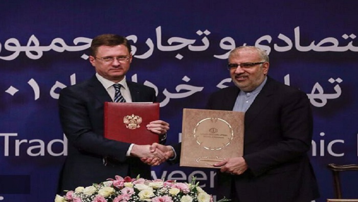 El viceprimer ministro de Rusia, Alexander Novak, firmó los acuerdos que incrementan la cooperación con el ministro de Petróleo de Irán, Javad Owji.