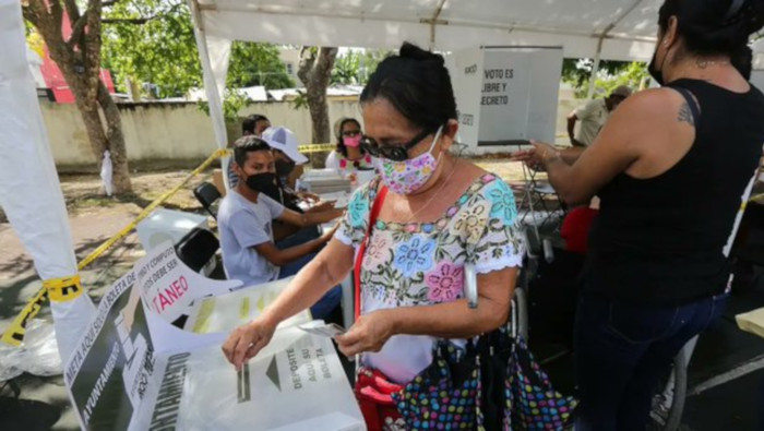 El Instituto Estatal Electoral de Oaxaca señaló que no abrirán 81 casillas debido a afectaciones en la zona tras el paso del huracán Agatha.