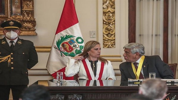 El grupo parlamentario Cambio Democrático-Juntos por el Perú afirmó que María del Carmen Alva no ha cumplido con ha facilitado los consensos ni promovido que el Congreso actúe como una entidad plural que dialoga y delibera.