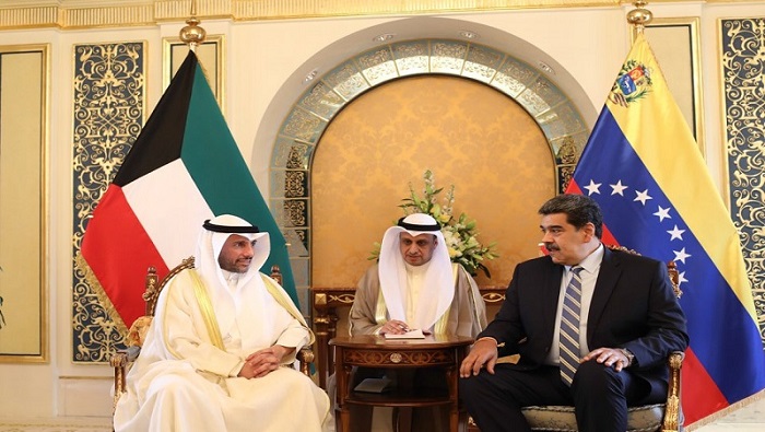 Marzouq Al-Ghanim (a la izquierda, en la imagen) ha criticado a la Unión Interparlamentaria por ejercer un doble rasero frente a conflictos internacionales en curso.