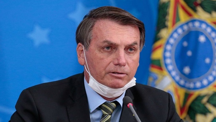 La autoridad judicial solicitó por otra parte que la abogacía del Senado pida la interrupción inmediata de la continuidad delictiva a través de la retirada de Jair Bolsonaro de todas las redes sociales.
