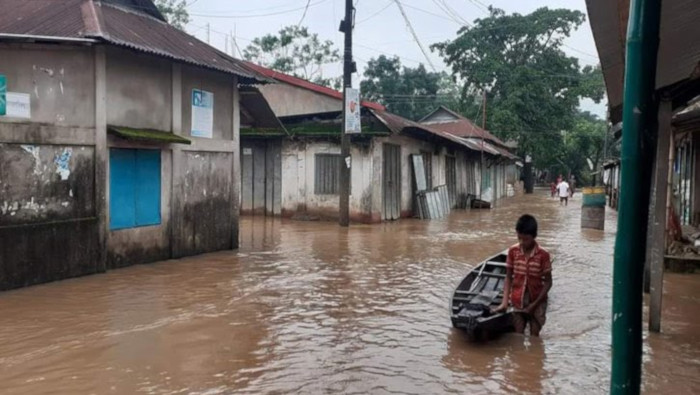 Ambos países llamaron a sus respectivos ejércitos este 18 de junio para ayudar con los esfuerzos de rescate, ya que se esperan más inundaciones y lluvias durante el fin de semana.