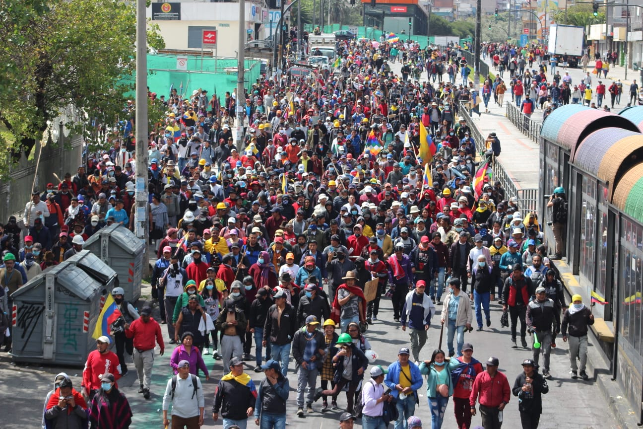 A la capital ecuatoriana continúan arribando comunidades indígenas y pueblo para apoyar las protestas contra la crisis social que vive el país.
