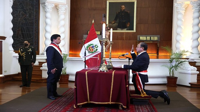 El nuevo ministro del interior tendrá como tarea capturar a exmiembros gubernamentales peruanos que están prófugos de la justicia.