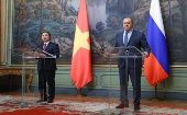Los cancilleres de Vietnam y Rusia mantienen una conferencia de prensa, tras mantener un encuentro en Moscú.