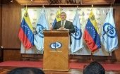 El fiscal general venezolano precisó que la investigación tomó dos años y se hicieron más de 230 diligencias, pero alertó que aún continúa y no se descartan nuevas detenciones.