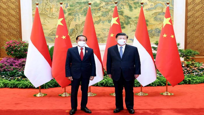 Widodo y Xi examinaron asuntos de carácter regional y global, y coincidieron que continuar mejorando las relaciones bilaterales redundará en mayores beneficios para ambos pueblos.