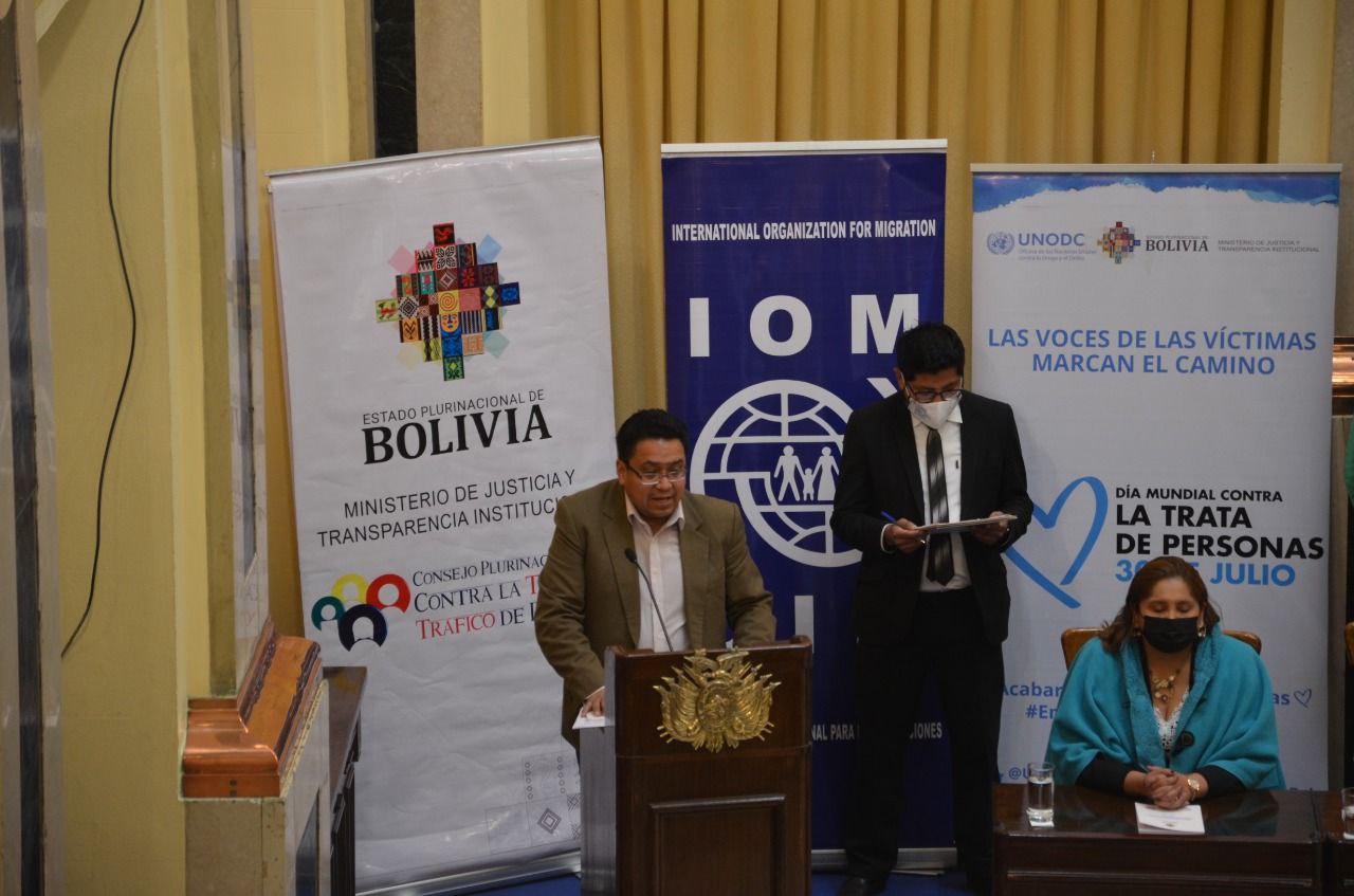 En Bolivia, el 67% de lass víctimas de tráfico o trata de personas son mujeres.