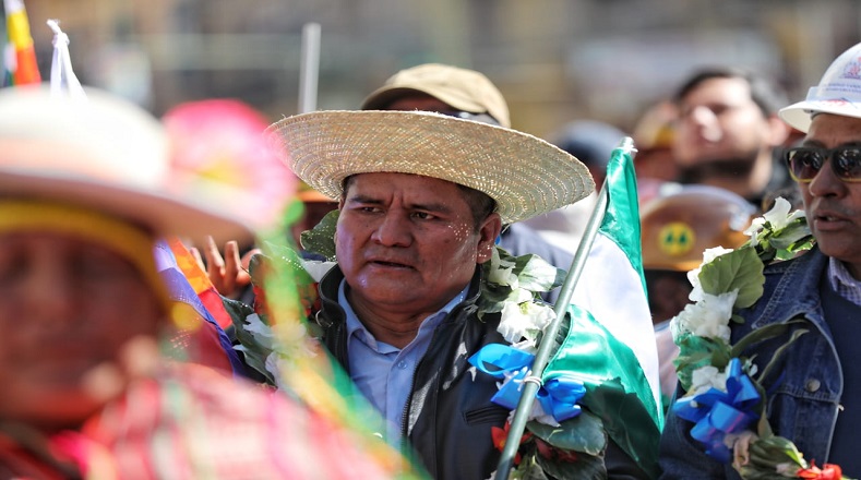 La movilización fue convocada por el Pacto de Unidad y la Central Obrera Boliviana (COB), y a ciudad de La Paz llegaron productores, campesinos, interculturales, mineros, transportistas, juntas vecinales, entre otros sectores.