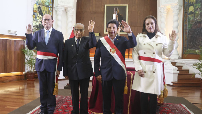 El presidente Castillo tomó juramento este martes a ambos ministros en ceremonia oficial celebrada en la Sala Cáceres.