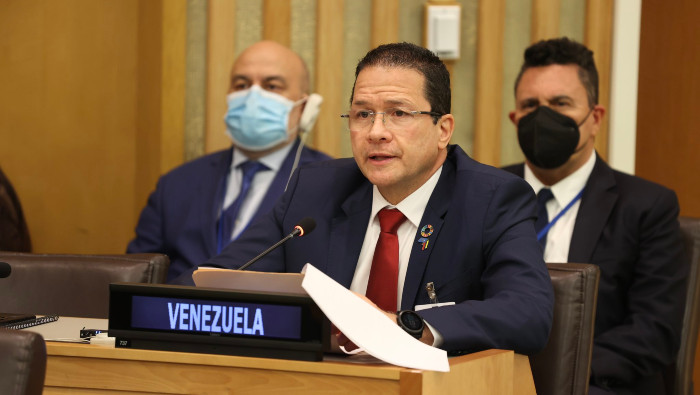 El alto diplomático recalcó la disposición de las autoridades venezolanas por el diálogo, la paz y la normalización.