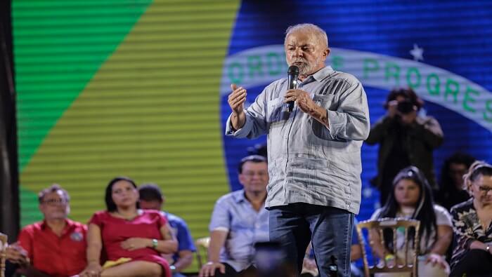 La encuesta reflejó que Lula tiene posibilidades de ganar la Presidencia del país en la primera vuelta electoral.