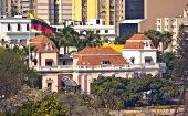 Las conversaciones entre el Gobierno Bolivariano y la Administración estadounidense se intensificaron a partir de la visita a Venezuela de tres funcionarios de alto nivel enviados por la Casa Blanca para entablar conversaciones directas con el presidente Nicolás Maduro.