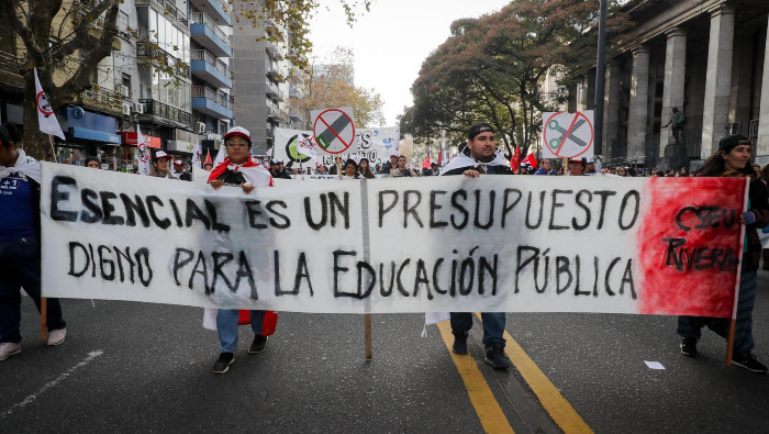 Varios gremios apoyan la huelga en el marco del conflicto por la reivindicación de la educación pública.