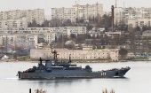La autoridad local dijo que tras el ataque el puerto de Sebastopol fue temporalmente cerrado a los buques y ferris.
