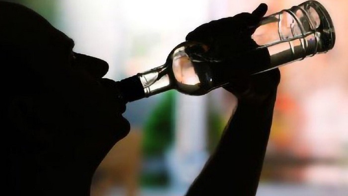 La intoxicación masiva por consumo de alcohol metílico fue reportada el 26 de octubre en las provincias de Santo Domingo de los Tsáchilas y Esmeraldas.