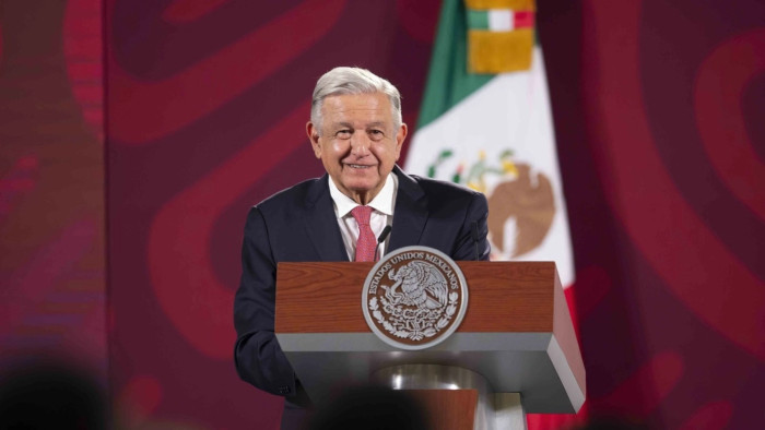 “Se tiene que buscar integración económica, comercial, política con respeto a las soberanías de los países, ese es el planteamiento que tiene México”, puntualizó el mandatario.