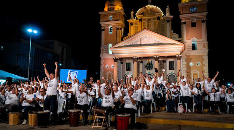 En 2014, la gaita zuliana fue declarada como Patrimonio Cultural de Venezuela por la Asamblea Nacional, en reconocimiento por su trayectoria en el ámbito musical.